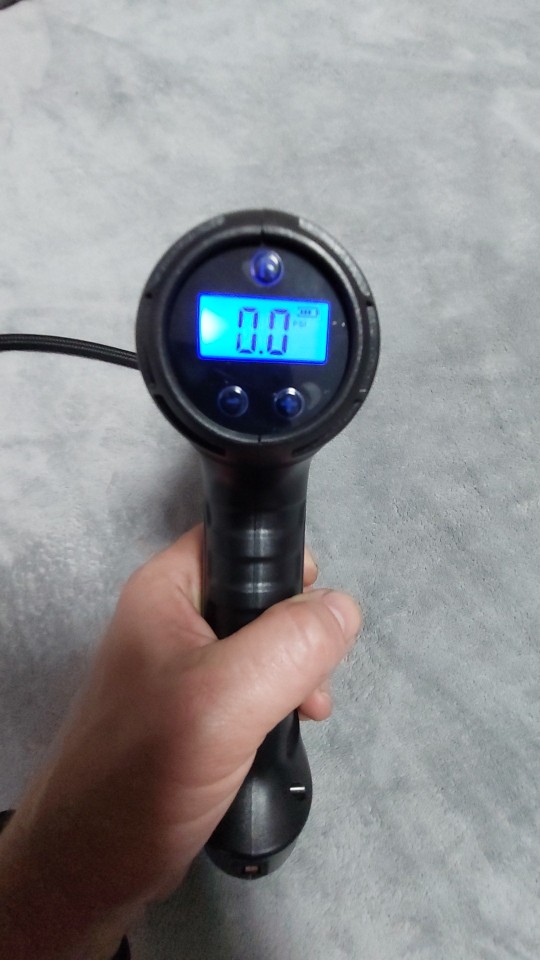 CompressPump, преносим компресор за гуми - Image 10