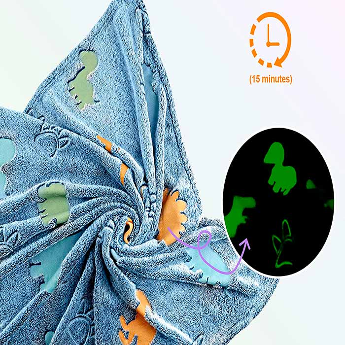 Glow Blanket е перфектният избор за подарък, тъй като е много полезно и децата го обичат, защото свети в тъмното!