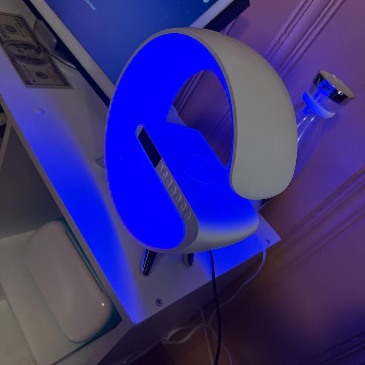 Безжично зарядно с атмосферно осветление и високоговорител, MoonCharge <br> - Image 8
