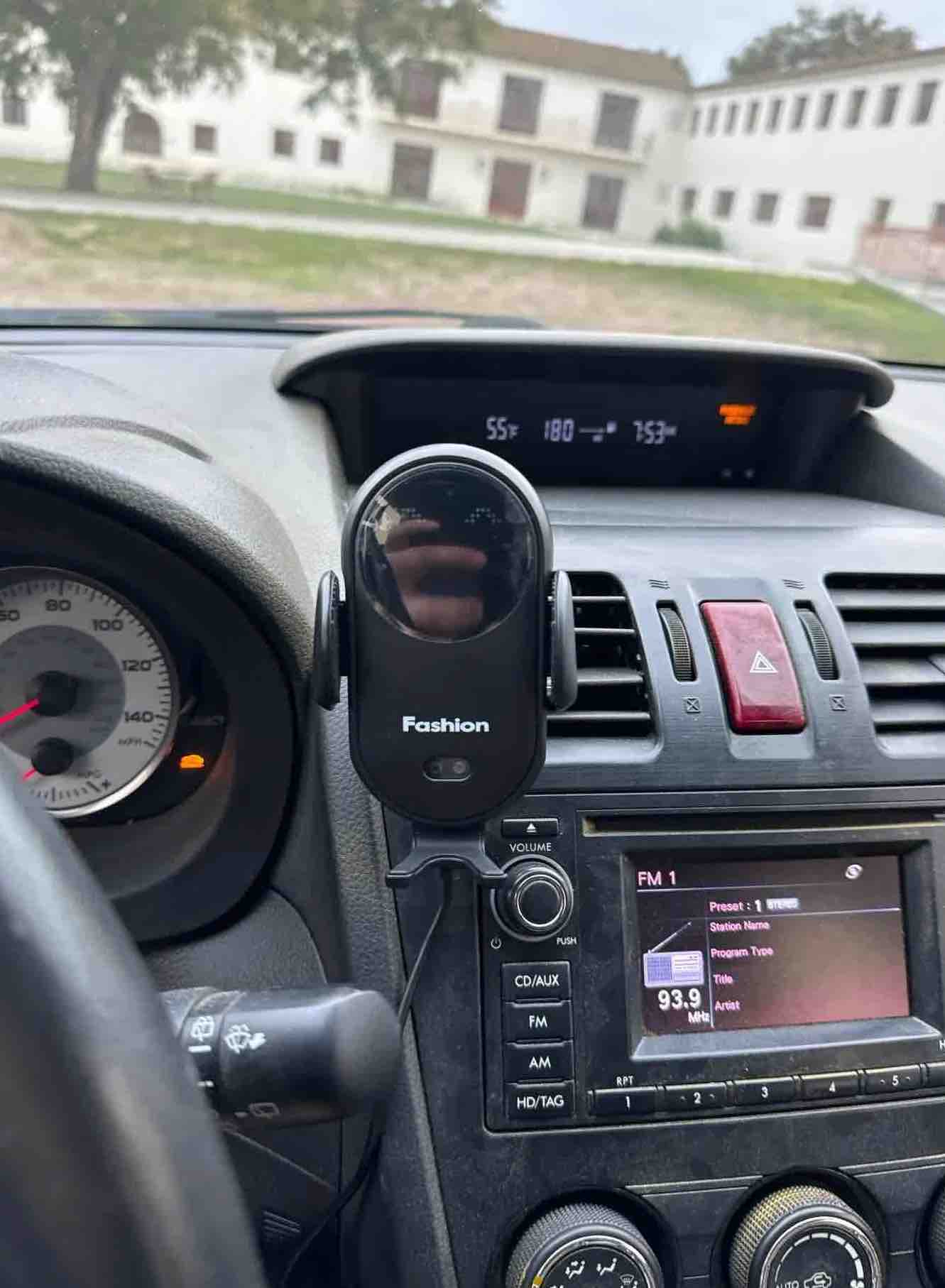 Phonezy, безжично зарядно устройство и държач в едно - Image 9